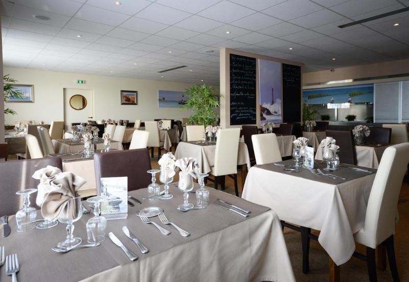 Logis Hotel Restaurant Le Sainte Mere Exteriör bild